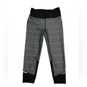 PRANA CROP LEGGING PANT Black White Geometric Pattern Back Zip Pocket  S